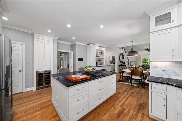 2150 River Cliff Drive, Roswell, GA 30076