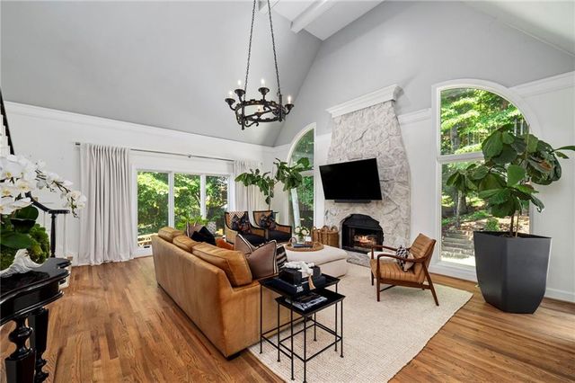 2150 River Cliff Drive, Roswell, GA 30076