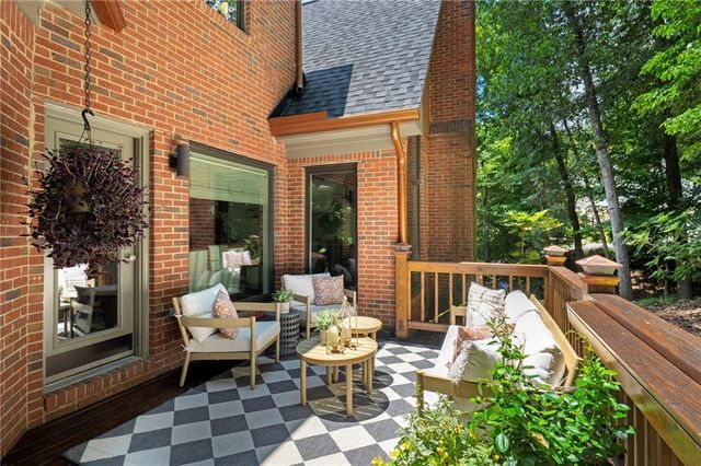 2150 River Cliff Drive, Roswell, GA 30076