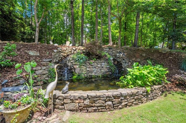 2150 River Cliff Drive, Roswell, GA 30076