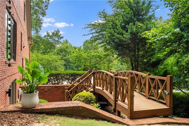 2150 River Cliff Drive, Roswell, GA 30076