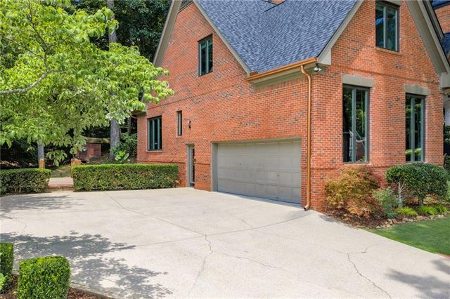 2150 River Cliff Drive, Roswell, GA 30076