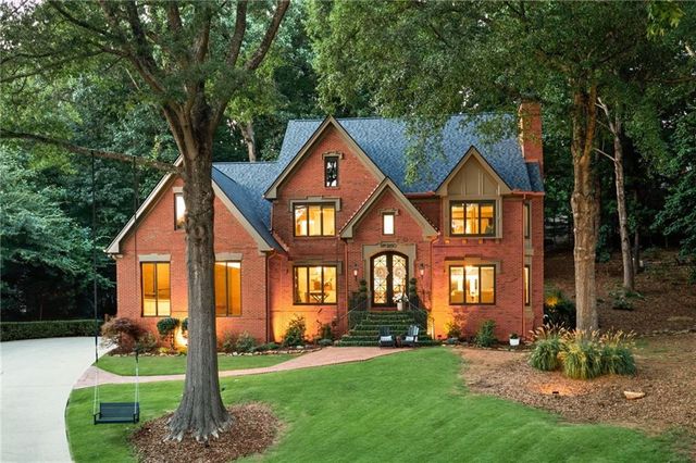 2150 River Cliff Drive, Roswell, GA 30076