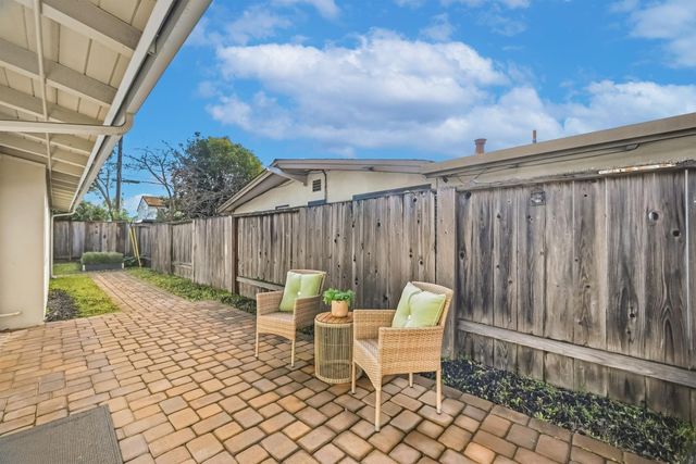 984 Fairwood Avenue, Sunnyvale, CA 94089