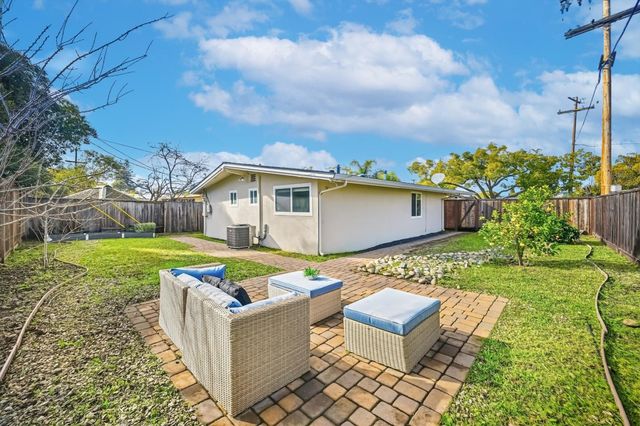 984 Fairwood Avenue, Sunnyvale, CA 94089