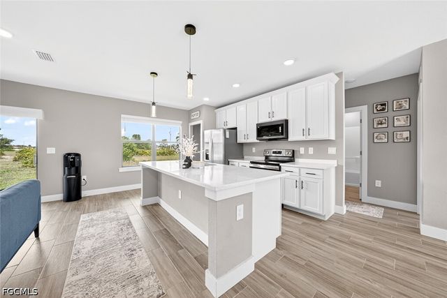 2008 NW 24th PL, Cape Coral, FL 33993
