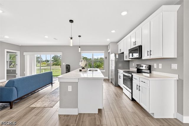 2008 NW 24th PL, Cape Coral, FL 33993