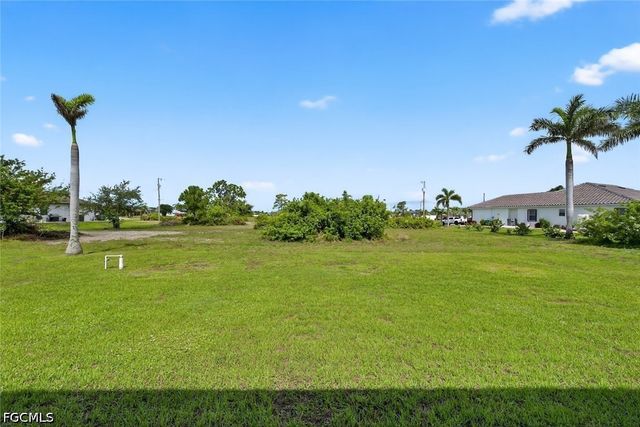 2008 NW 24th PL, Cape Coral, FL 33993