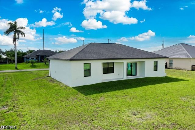 2008 NW 24th PL, Cape Coral, FL 33993