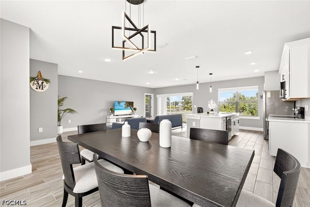 2008 NW 24th PL, Cape Coral, FL 33993