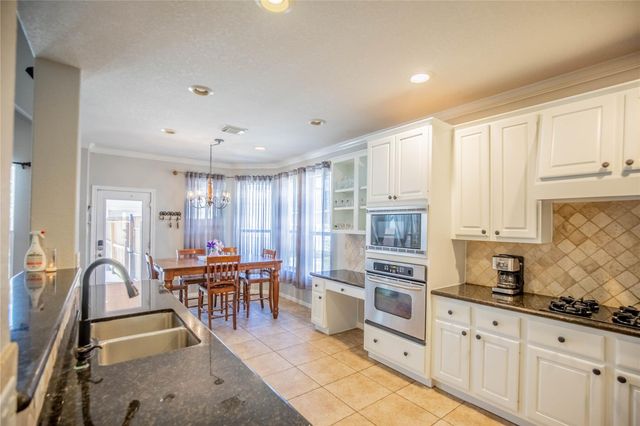 19519 Piney Lake Drive, Spring, TX 77388