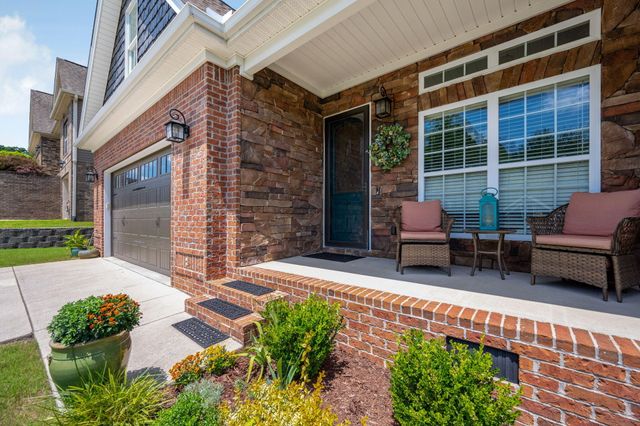 612 Sunset Valley Drive, Soddy Daisy, TN 37379