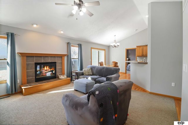 2301 N 83 Street, Lincoln, NE 68507