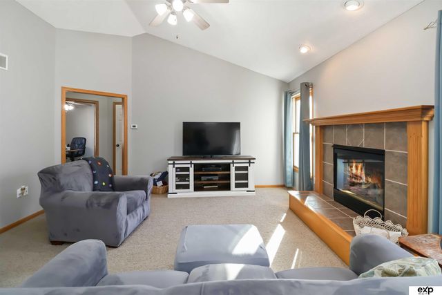 2301 N 83 Street, Lincoln, NE 68507