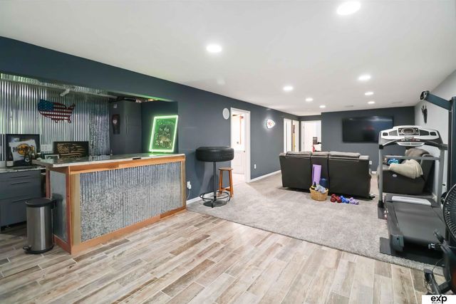 2301 N 83 Street, Lincoln, NE 68507