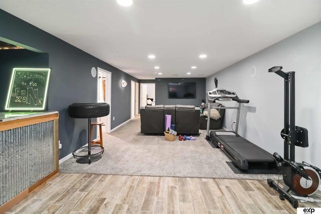 2301 N 83 Street, Lincoln, NE 68507