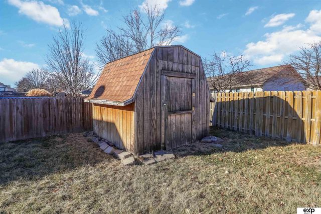 2301 N 83 Street, Lincoln, NE 68507