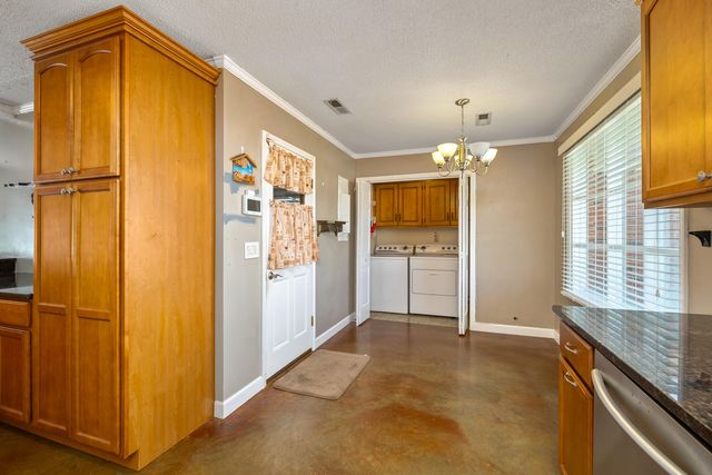 2285 Treetop Lane, Sumter, SC 29154