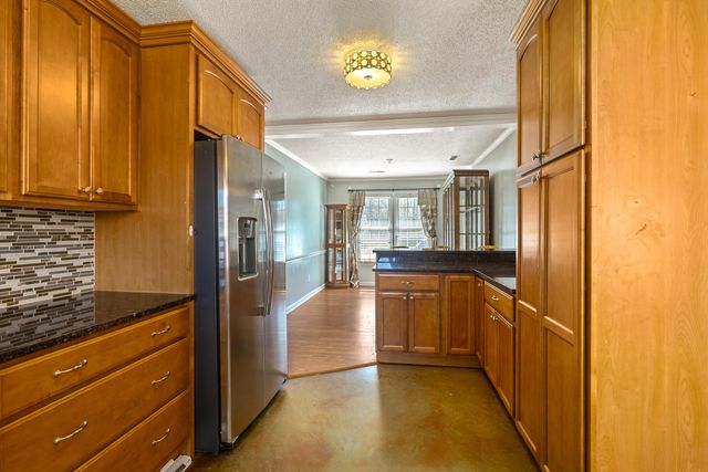 2285 Treetop Lane, Sumter, SC 29154