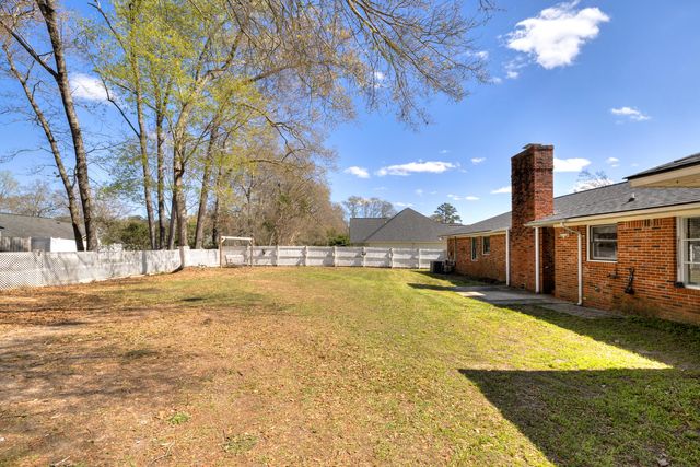 2285 Treetop Lane, Sumter, SC 29154