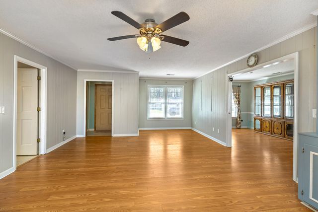 2285 Treetop Lane, Sumter, SC 29154