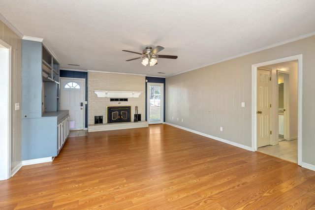 2285 Treetop Lane, Sumter, SC 29154