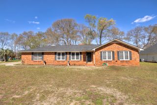 2285 Treetop Lane, Sumter, SC 29154