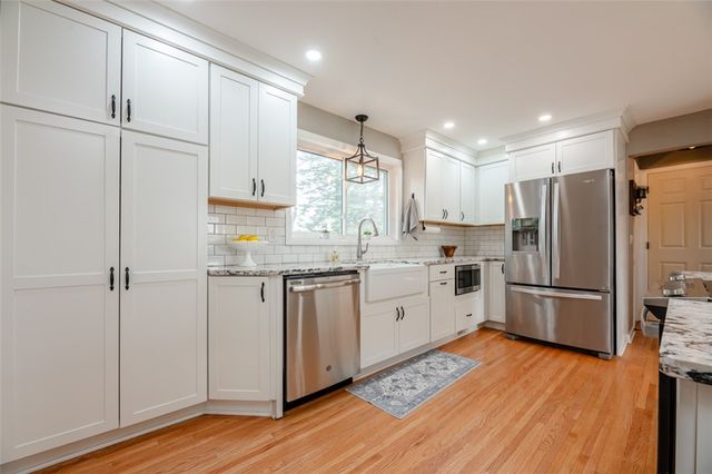 556 Wimbledon Road, Irondequoit, NY 14617