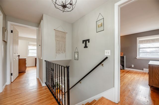 556 Wimbledon Road, Irondequoit, NY 14617