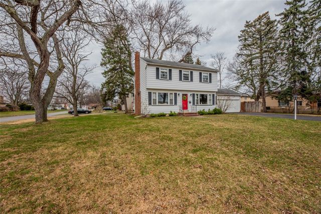 556 Wimbledon Road, Irondequoit, NY 14617