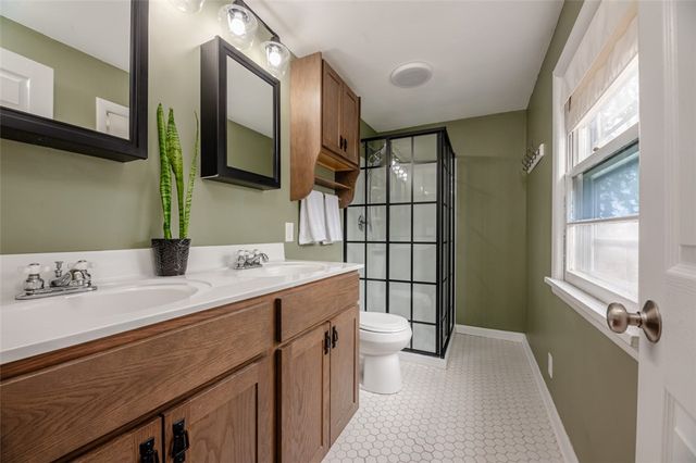 556 Wimbledon Road, Irondequoit, NY 14617