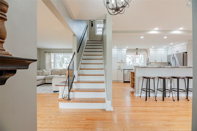 556 Wimbledon Road, Irondequoit, NY 14617