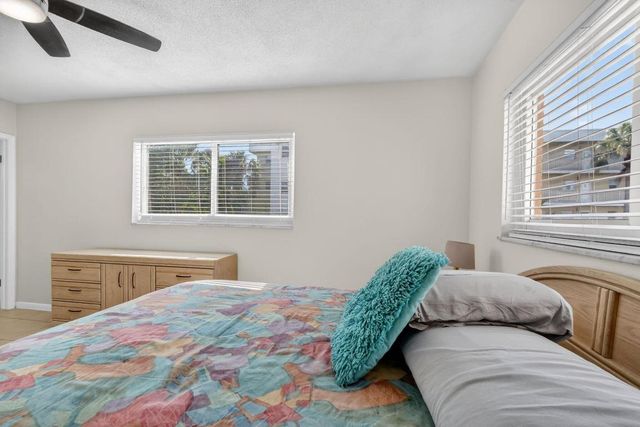 2615 NE 1st Court 201, Boynton Beach, FL 33435