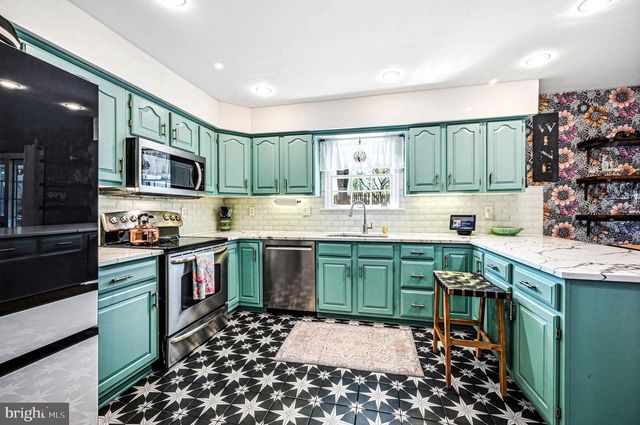 14 CAROUSEL CT, Wilmington, DE 19808