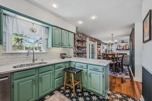 14 CAROUSEL CT, Wilmington, DE 19808