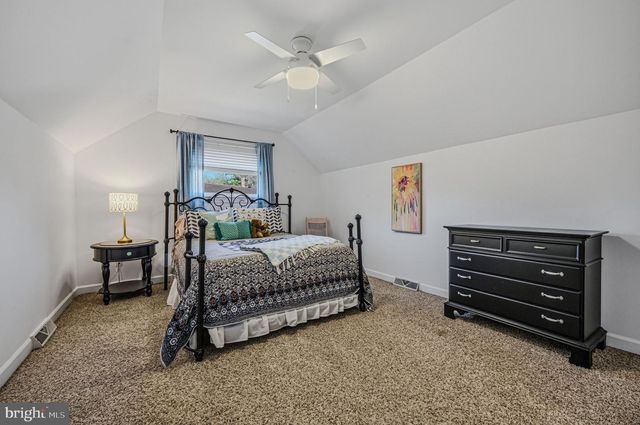 14 CAROUSEL CT, Wilmington, DE 19808