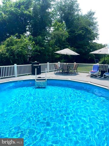14 CAROUSEL CT, Wilmington, DE 19808