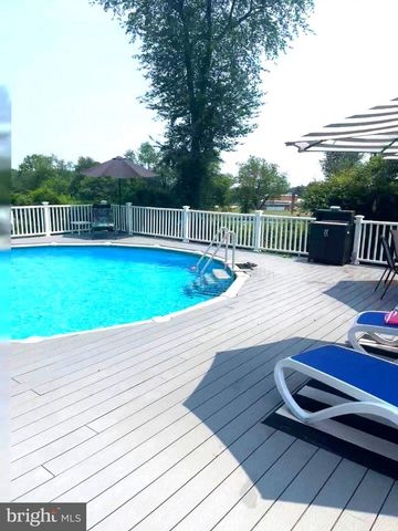 14 CAROUSEL CT, Wilmington, DE 19808