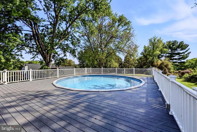 14 CAROUSEL CT, Wilmington, DE 19808