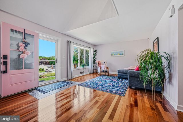 14 CAROUSEL CT, Wilmington, DE 19808