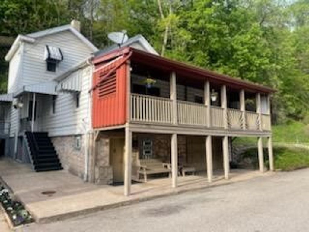 751 Naylor St, Greenfield, PA 15207