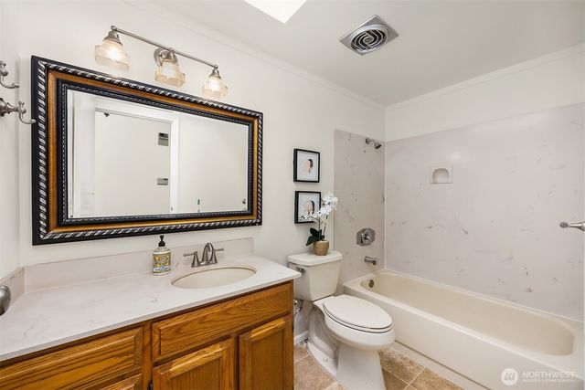 20816 1st Place S, Des Moines, WA 98198