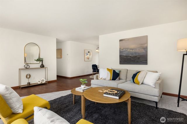 20816 1st Place S, Des Moines, WA 98198