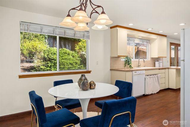 20816 1st Place S, Des Moines, WA 98198