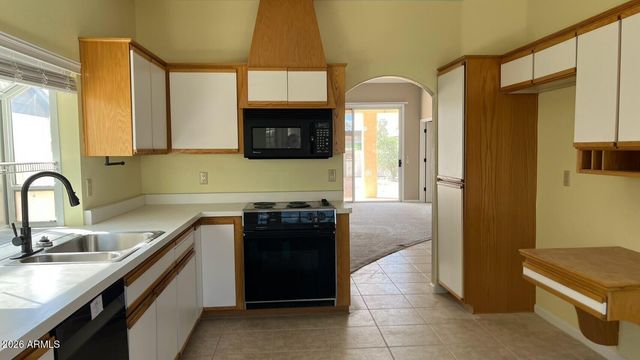 10533 E ELMHURST Drive, Sun Lakes, AZ 85248