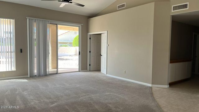 10533 E ELMHURST Drive, Sun Lakes, AZ 85248