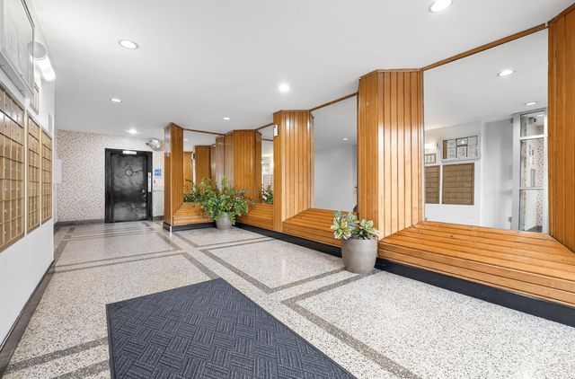 180 Van Cortlandt Park S Apt 4H, New York City, NY 10463