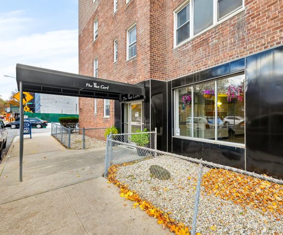 180 Van Cortlandt Park S Apt 4H, New York City, NY 10463