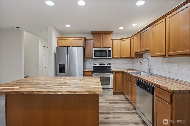 115 N Indiana Avenue, Granite Falls, WA 98252