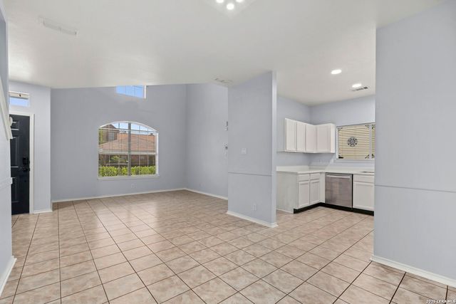 2723 Crown Arbor Dr, San Antonio, TX 78251